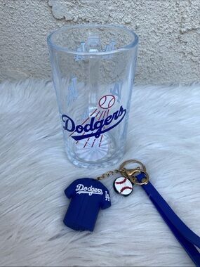 Dodger’s beer mug & Keychain